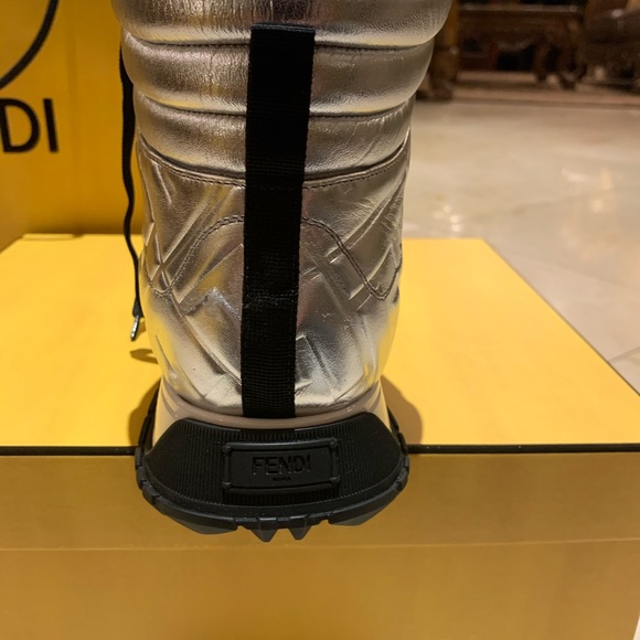 Brand new never worn Fendi shoes - Picture 6 of 8